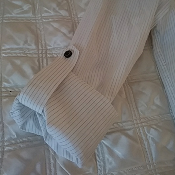 NWT Young mens button down shirt - Picture 5 of 7